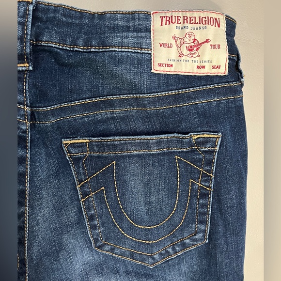 NWT - True Religion Women’s Halle  Distressed Capri Jeans - Size 32 - Picture 9 of 11